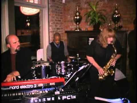 Georgia On My Mind - Toni Byrd and Walk Up Jazz.avi