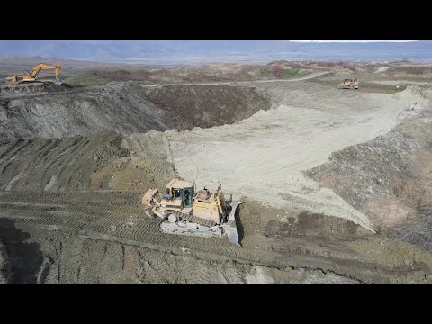 Caterpillar D8R & D8T Bulldozers Levelling Huge Construction Area - Sotiriadis/Labrianidis Constr.
