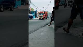 Download lagu Truk AYAM Mbois#shorts #videoshort #viral #cctvtrukmbois #trukayam #trukolengindonesia #trukoleng mp3