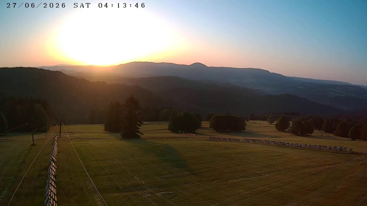 Live webcam view of Arrakis Ski Area Panorama