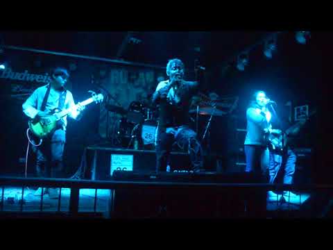 Perro Viejo en vivo Tu bandera 14/7 Ruta 26 Rock