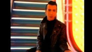 Marc Almond (ft. Gene Pitney) - Somethings Gotten Hold Of My Heart (1989 Music Video)