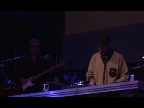 TayOne suona "Trinity" (Lo chiamavano trinità) DVD-RIP