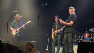 Keith Urban, Chris Stapleton and Vince Gill Shredding Guitars