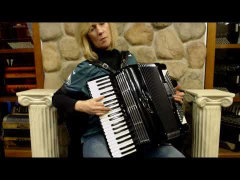 2844 - Black Petosa Gran Scala LM 41 120 $799