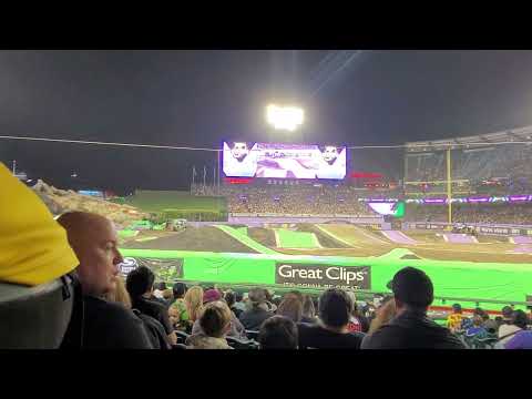 Monster Jam Superstar Challenge 2023 - Great Clips Mohawk Warrior vs Grave Digger Nitro - Racing