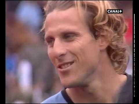 Uruguay - Brasil / Eliminatorias 2009 (Primer Tiempo) / Suarez, Forlan, Kaka, Luis Fabiano