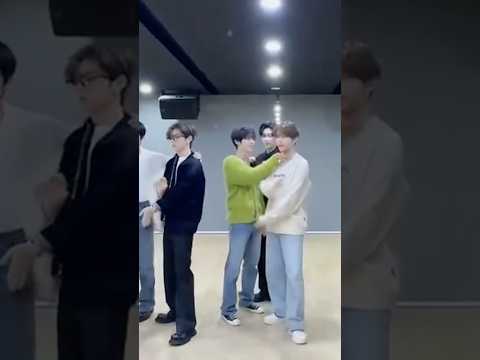 they still dance normally and let their baby play and run around 🤣 #hanyujin #zerobaseone #zb1