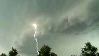 preview picture of video 'Bliksem inslag boekel storm 14-7-2010'