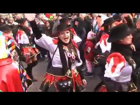 Rosenmontag 2019 in Fulda - Aschenberger Wolkenkratzer am Bahnhof