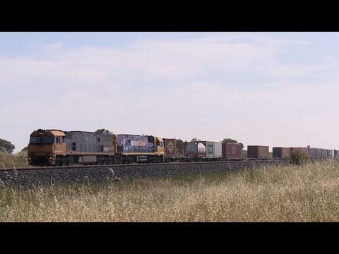 Australian Freight Train - Pacific National Brisbane to Adelaide (via Melbourne) freight train