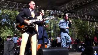 Royal Crown Revue - Viva Las Vegas