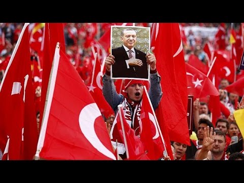 المانيا: مظاهرات في مدينة كولونيا لتأييد الرئيس التركي بعد الانقلاب الفاشل