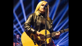 AVRIL LAVIGNE - NOBODY’S HOME LIVE LOVE SUX TOUR - ITALY