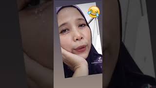Download lagu Tiktok Viral Gaun Merah mp3