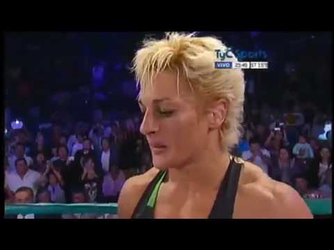 Alejandra Oliveras KO Calixta