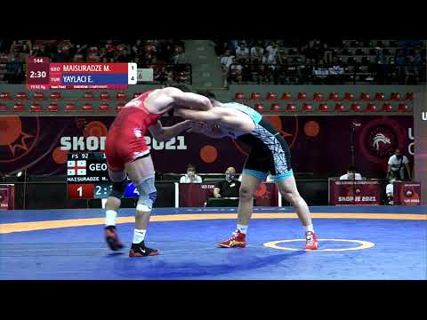 1/2 FS - 92 kg: M. MAISURADZE (GEO) v. E. YAYLACI (TUR)