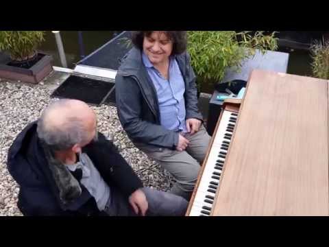 Dag 88 - De Buitenpianist van Cultuurschip Thor: Experimentele 'Outside' Jazz met Tilmar Junius