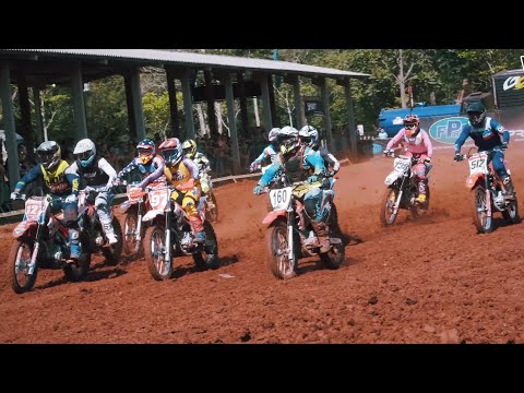 Largada Forte das Motos de MOTOCROSS Nacional no Paranaense de Motocross