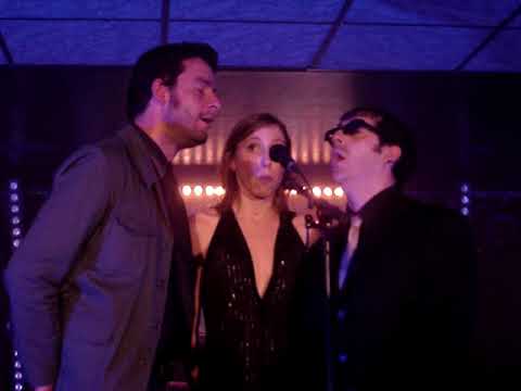 Alexis HK - Gros lapin bleu