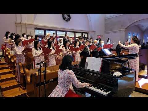 Thể hiện bởi Ca đoàn Hiển Linh