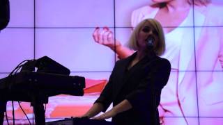 Little Boots - Confusion (Live at Tsvetnoy Central Market 26-03-2015 Moscow)
