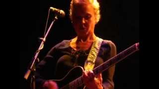 Throwing Muses - Lazy Eye (Live @ Islington Assembly Hall, London, 25/09/14)