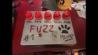 Video thumbnail for My DIY "zvex Fuzz factory" clone : the MEOW fuzz ! by nomakills