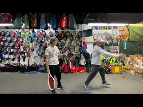 FORMER WTA PRO SURINA DE BEERS TEACHES THE SECRET TO THE OPEN STANCE FOREHAND ON FAST TRACK TENNIS