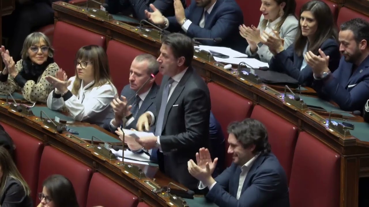 Giuseppe Conte risponde a Giorgia Meloni in aula alla Camera | 17/12/2024