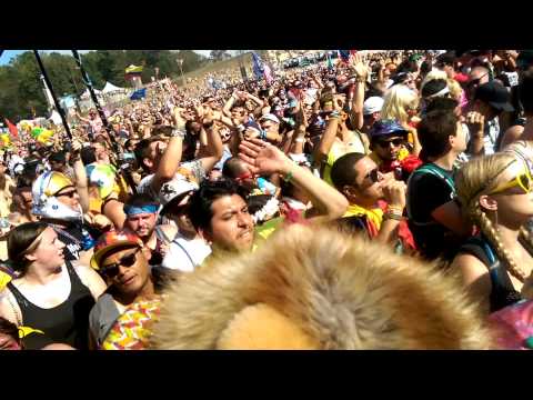 Borgeous - Seven Nation Army - Selfie (Botnek remix) - Ain't a Party @ Tomorrowworld 2014