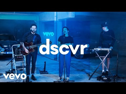 Adam Naas - Fading Away - Vevo dscvr France (Live)
