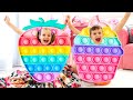 Diana And Roma Play With Pop It