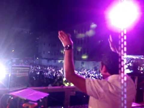 DJ Akhtar Interacts with the crowd at Chakrawyuha 2013