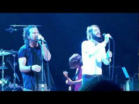 Pearl Jam - Hunger Strike w/Ben Bridwell - 5.21.10 New York, NY