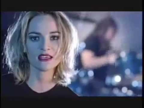 A Veces Me Parece - Ariztia [Video Oficial]