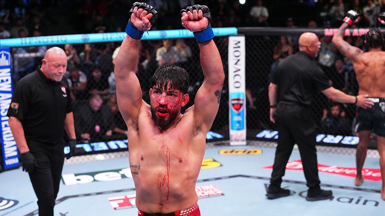 #UFCVegas116  Victor Valenzuela gana en su debut