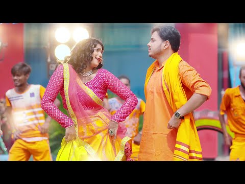 Makeup Marke Devghar Jana Jaruri Nahi Hai — watch video