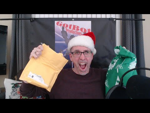GotBot Goes Live: YOLOPARK, Cang Toys, Hot WHeels, DNA Design and a Holiday Unboxing