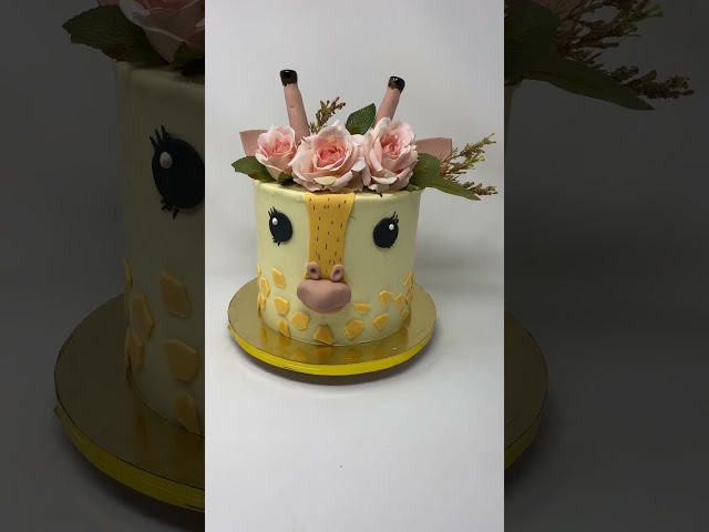 Vídeo relacionado con Velas de cumpleaños de jirafa, 6 velas de cumpleaños de jirafa, vela marrón número 6 para pasteles, decoraciones de pastel de jirafa, temática de animales de la selva para decoración de fiesta de