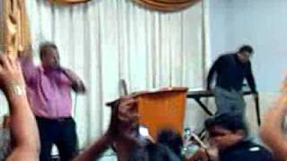 Ramon Bastida "Moncho" En la Iglesia Luz para las Naciones Video 3