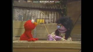 Classic Sesame Street - Elmo and Crying Bo Peep Lost Sheep