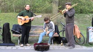 Great old school jazz band in volkspark Friedrichshain Berlin