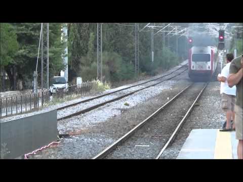 Suburban Railway (OSE): AEG DMU passes at Afidnai station