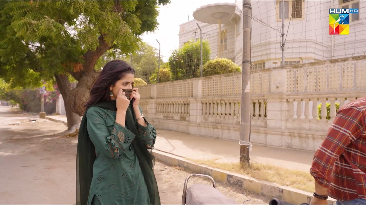 Larki Ne Apna Munh Kyun Chupaya ? HUM TV