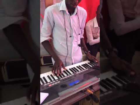 Les guitaristes...... titanbou live