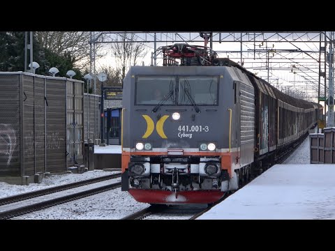 Vinter med snö på Järnvägen del 6 - Tåg i Stångby