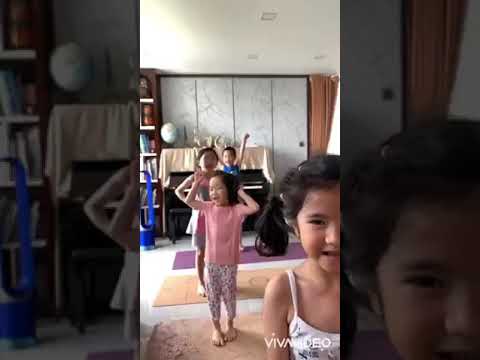 Annie dạy học trò hài kinh dị:)