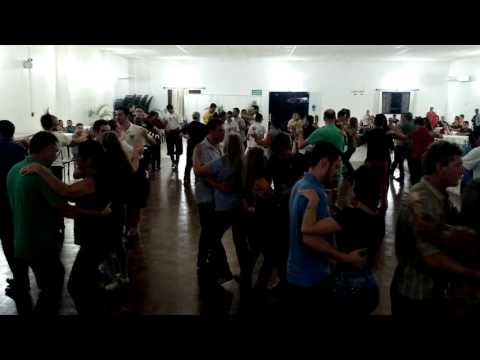 Curso de dança gaúcha - Aula de valsa.