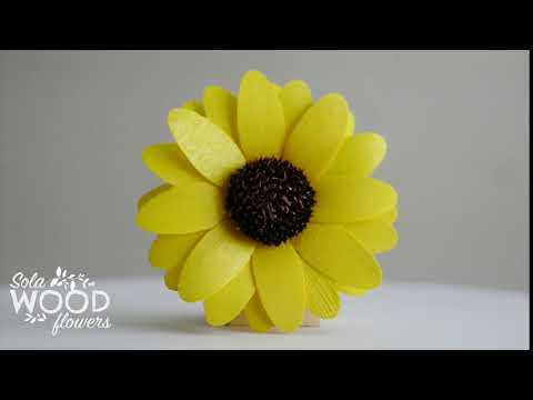 Yellow Pallet Wood Daisy